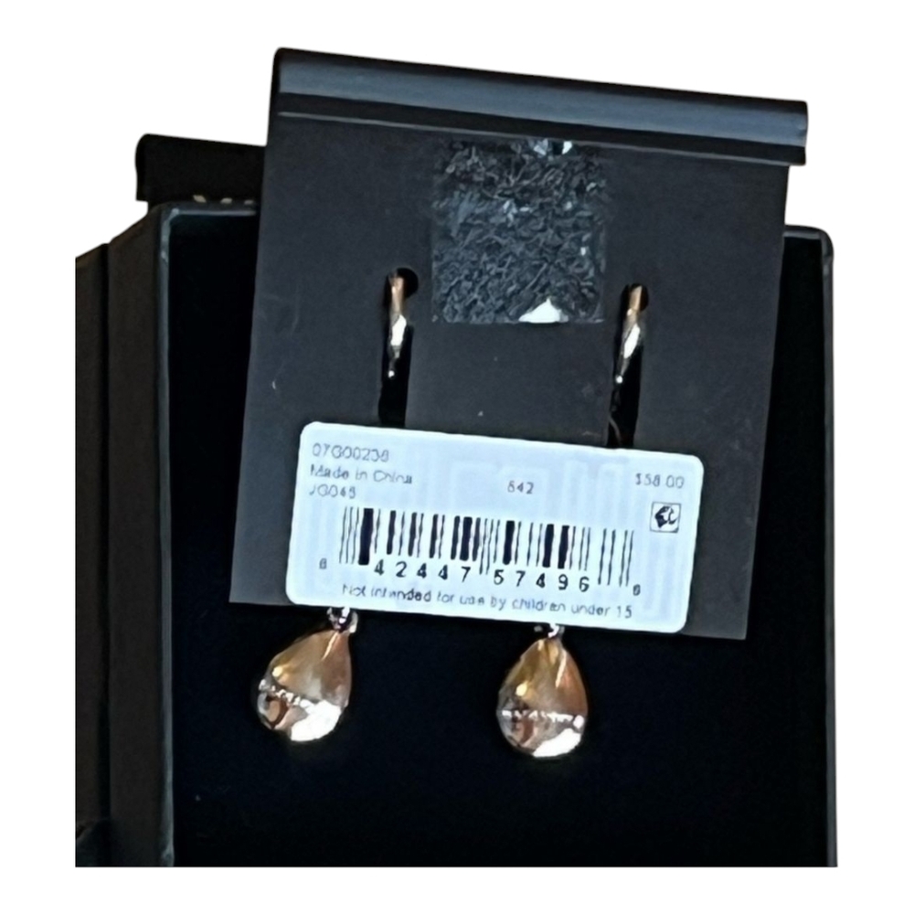 NWT Givenchy Crystal and Emerald Sparkling Green Drop Dangle earrings - Picture 4 of 4